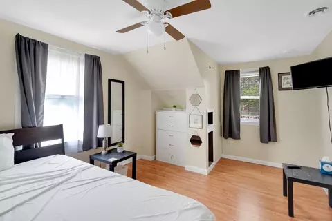Bedroom - 122 Brookside Cir, Springfield, MA 01129 photo 5 of 6