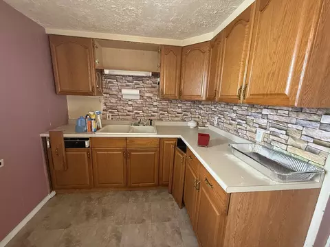64 Suffolk St, Worcester, MA 01604 photo 13