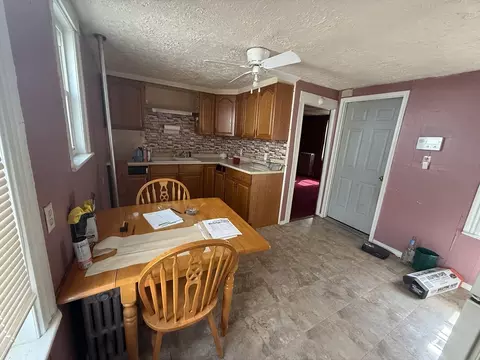 64 Suffolk St, Worcester, MA 01604 photo 11