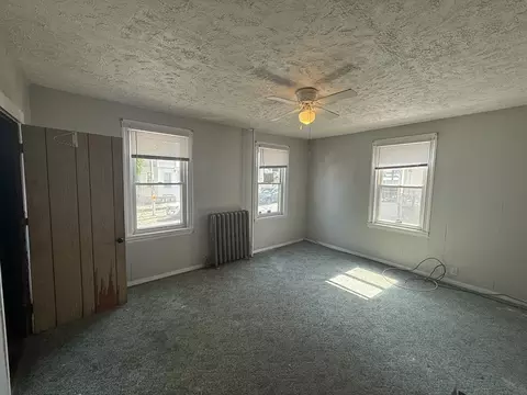64 Suffolk St, Worcester, MA 01604 photo 5
