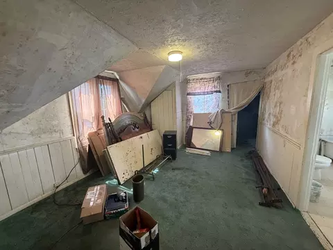 64 Suffolk St, Worcester, MA 01604 photo 17