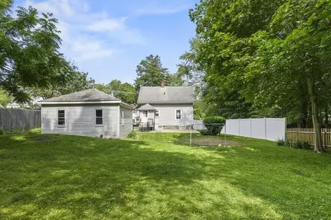 Exterior - 16 Boyce St, Worcester, MA 01603 photo 7 of 8