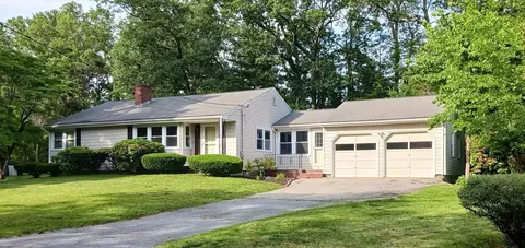 11 Harris St, Wilmington, MA 01887