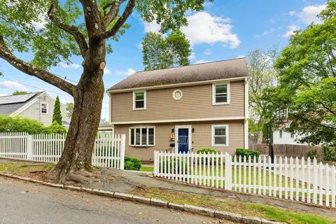 11 Williams St, Arlington, MA 02476