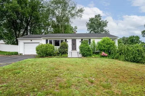 3 Sears Ave, Webster, MA 01570