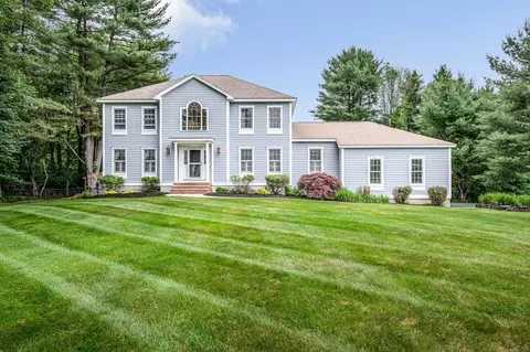 35 Horse Hill St, Dunstable, MA 01827