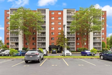 12 9th St #105, Medford, MA 02155