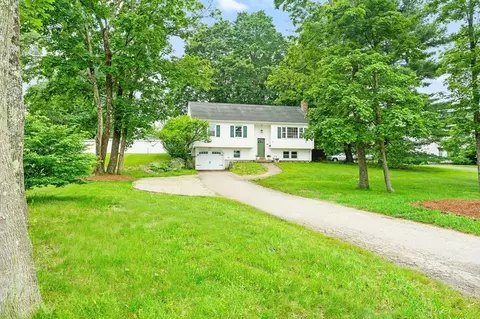 26 W Park St, Franklin, MA 02038