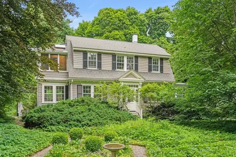 21 Marsh St, Dedham, MA 02026 photo 2