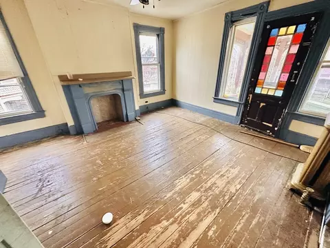 205 Saint James Ave, Springfield, MA 01109 photo 4