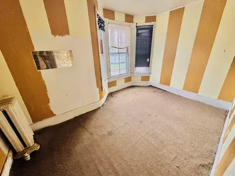205 Saint James Ave, Springfield, MA 01109 photo 9