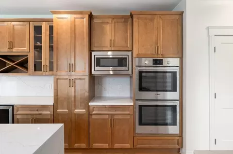 Kitchen - 93 East St, Upton, MA 01568 photo 6 of 9