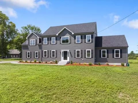 Exterior - 93 East St, Upton, MA 01568 photo 3 of 4