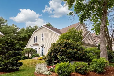 31 Fox Holw, Plymouth, MA 02360