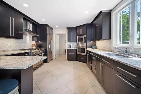 2 Nikkis Way, Hadley, MA 01035 photo 17
