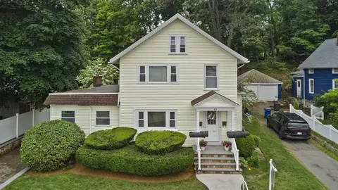 85 Lynde St, Melrose, MA 02176