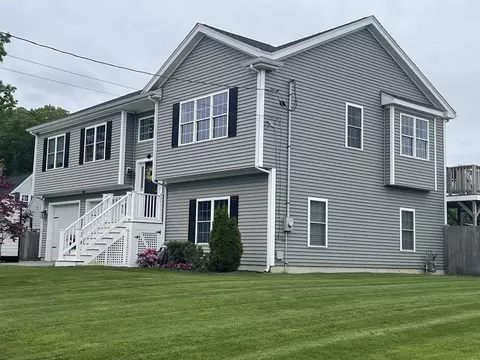 25 Sunset Dr, Taunton, MA 02780