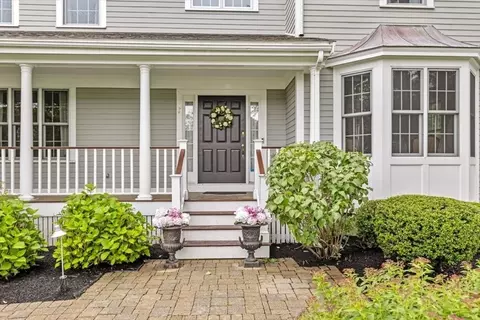 3 Rosewood Ln, Hingham, MA 02043 photo 2