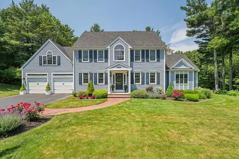 136 Wolf Pond Rd, Kingston, MA 02364