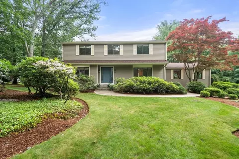18 Juniper Ln, Framingham, MA 01701