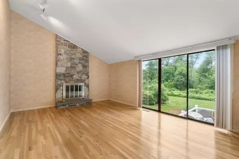18 Juniper Ln, Framingham, MA 01701 photo 13