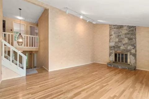 18 Juniper Ln, Framingham, MA 01701 photo 14