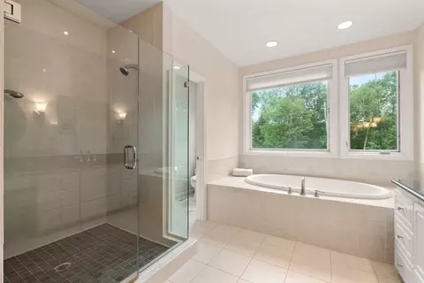 18 Juniper Ln, Framingham, MA 01701 photo 27