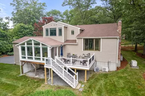 18 Juniper Ln, Framingham, MA 01701 photo 2