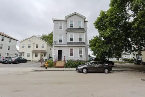 37 Colton St, Worcester, MA 01610