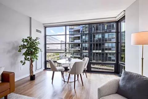 580 Washington St #10F, Boston, MA 02111