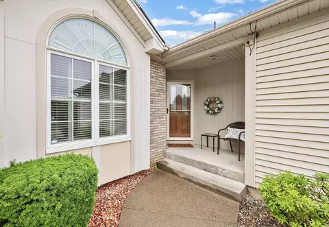 84 Pine Grove Dr #84, South Hadley, MA 01075