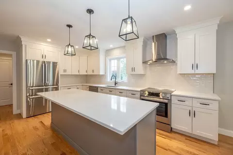 34 Torre St, Reading, MA 01867 photo 3