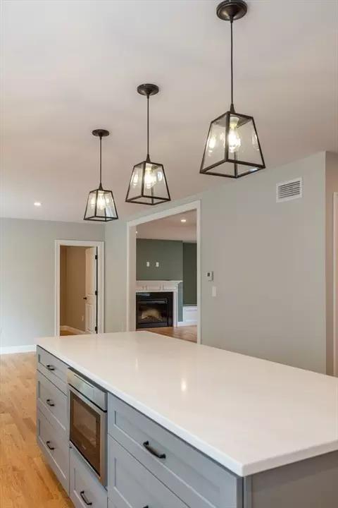 34 Torre St, Reading, MA 01867 photo 6