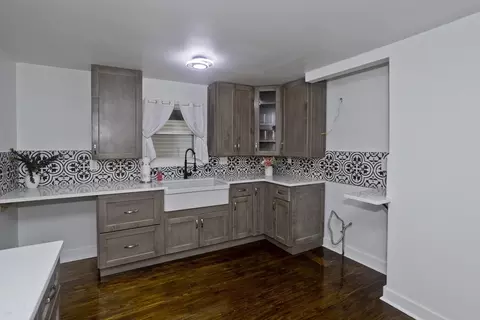 1362 Page Blvd, Springfield, MA 01104 photo 9