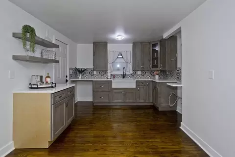 1362 Page Blvd, Springfield, MA 01104 photo 8