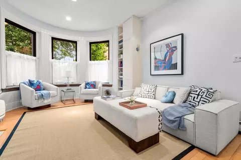 195 Saint Botolph St #1A, Boston, MA 02115