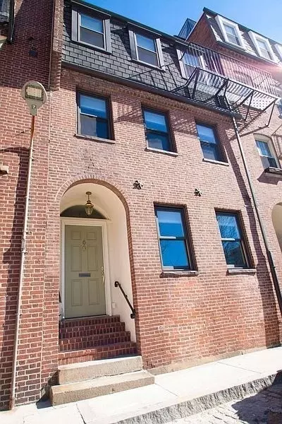 6 Stillman Pl, Boston, MA 02113