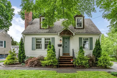 5 Vandergrift St, Lawrence, MA 01843 photo 3