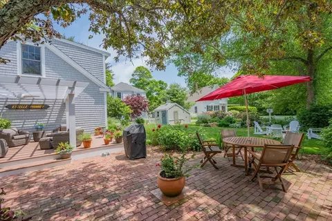 5 Putnam Ave, Cotuit, MA 02635 photo 6