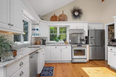 5 Putnam Ave, Cotuit, MA 02635 photo 16