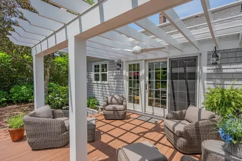 5 Putnam Ave, Cotuit, MA 02635 photo 9