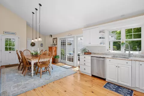 5 Putnam Ave, Cotuit, MA 02635 photo 14