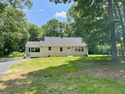 15 Andrew Dr, Pembroke, MA 02359