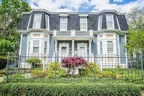 28 Woodbine St, Boston, MA 02119