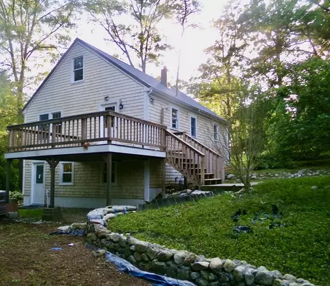 19 Saint Anns Ln, Teaticket, MA 02536