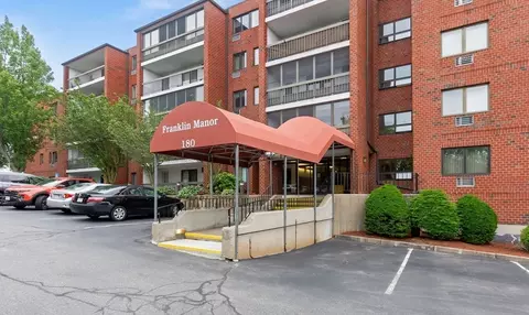180 Green St #501, Melrose, MA 02176