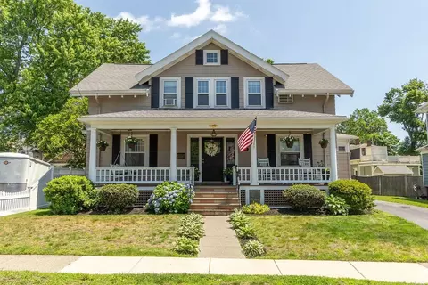 94 Circuit Rd, Winthrop, MA 02152