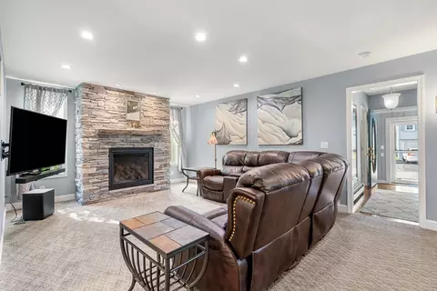 16 Pinehurst Ave, Dracut, MA 01826 photo 18