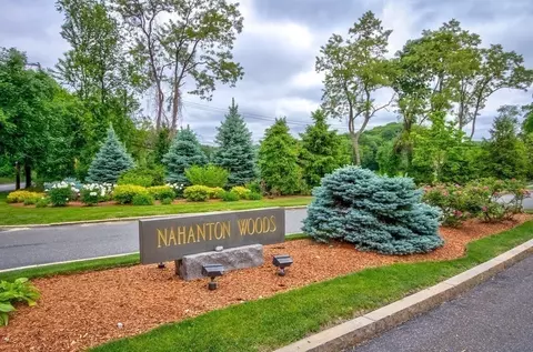 210 Nahanton St #521, Newton, MA 02459