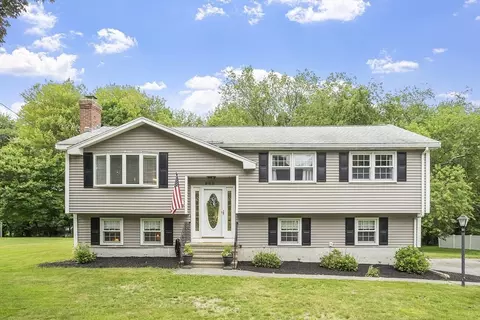 562 Salem St, North Andover, MA 01845